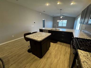 Main picture of 5846 Bamboo Ave