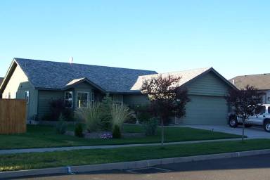 Main picture of 3325 NE Mendenhall Dr