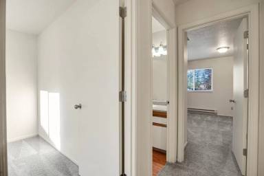 Main picture of 4380-4390 SE 122ND AVE
