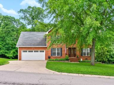 Main picture of 331 Bayhill Dr