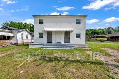 Main picture of 546 55th St