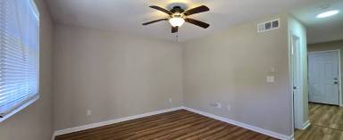 Main picture of 4215 Thames Ave