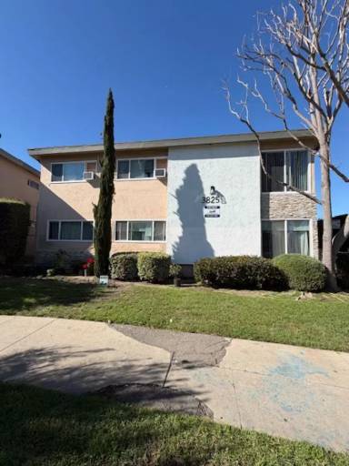 Main picture of 3825 Gibraltar Ave