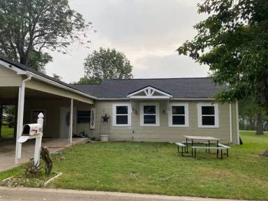 Main picture of 112 E Chatham St