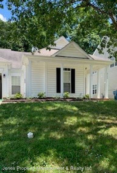 Main picture of 8240 Chatham Oaks Dr