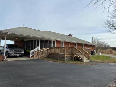 Main picture of 1512 Jones Dairy Rd
