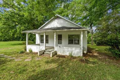 Main picture of 50 S Ingleside St