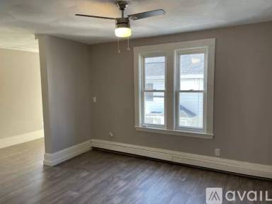 Main picture of 66 Riverside St