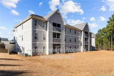 Main picture of 200 Gallery Dr