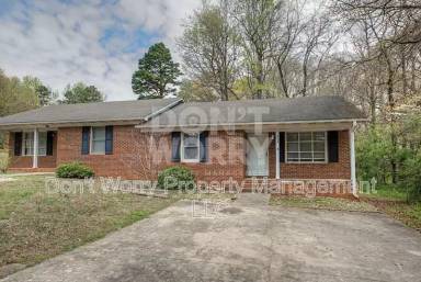 Main picture of 201 Pinecrest Dr