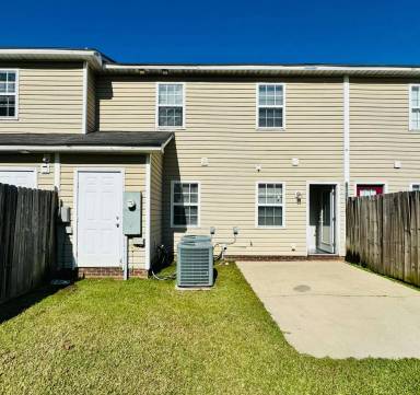 Main picture of 1235 Bombay Dr