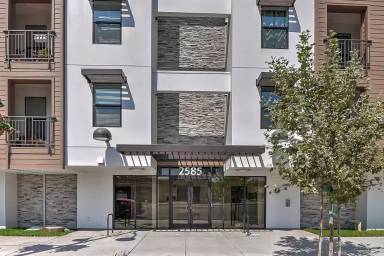 Main picture of 2585 El Camino Real