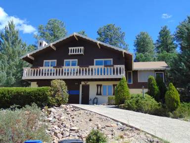 Main picture of 1211 Tanglewood Rd