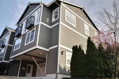 Main picture of 2310 10th Ave E
