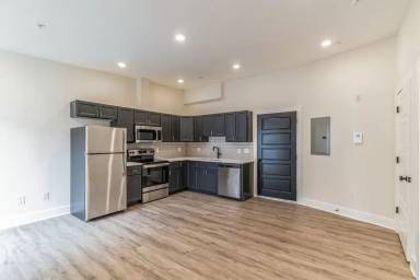 Main picture of 6832 Ridge Ave