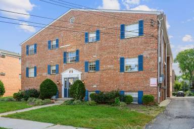 Main picture of 3426 Telford St