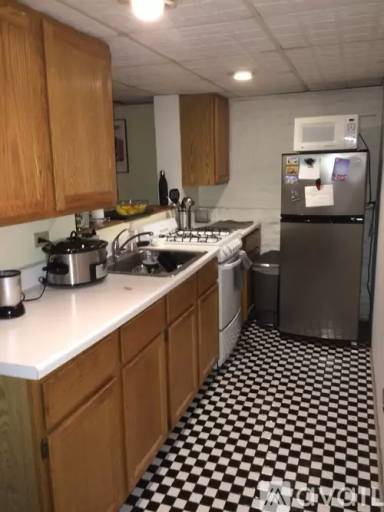 Main picture of 2240 N Bissell St