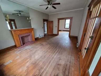 Main picture of 423 S Fayette St