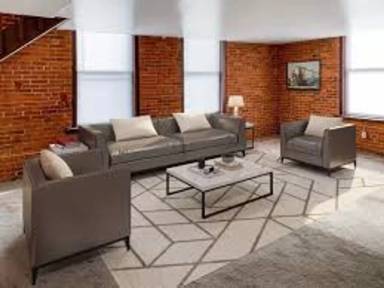 Main picture of Colonial Court Apartments