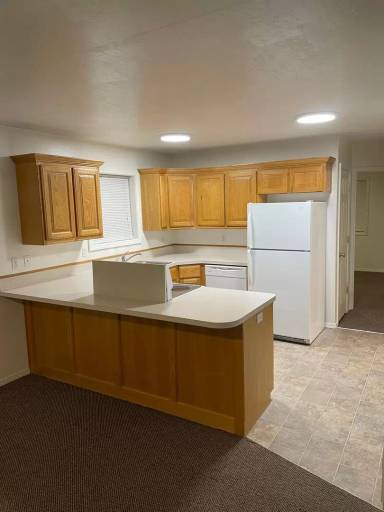 Main picture of 880 Anne St