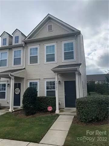 Main picture of 12683 Persimmon Tree Dr