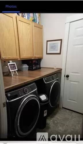 Main picture of 1211 Hunters Way