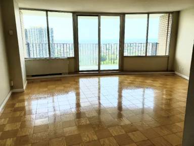 Main picture of 8208 Boulevard East