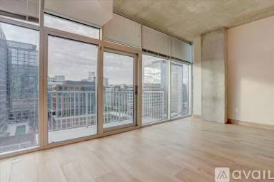 Main picture of Glass House