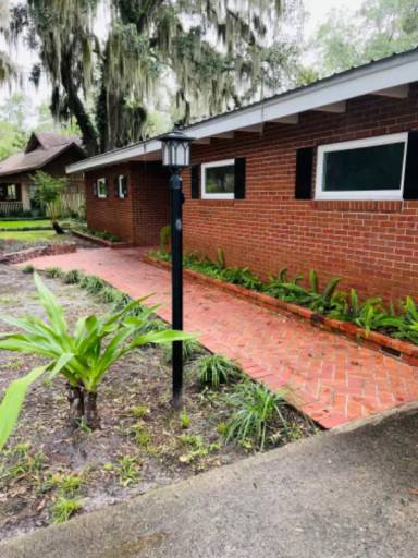 Main picture of 141 Highland Park Cir