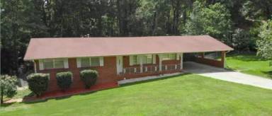 Main picture of 6528 Lynndale Ln