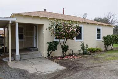 Main picture of 145 Tennant Ave