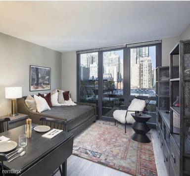 Main picture of 161 E Erie St