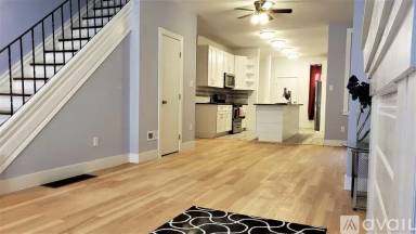 Main picture of 111 Weaver St