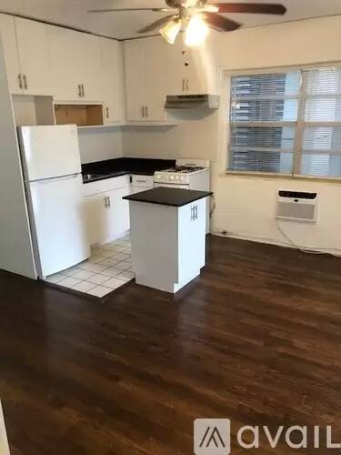 Main picture of 9064 Collins Ave