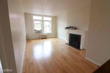 Main picture of 241 W Newton St