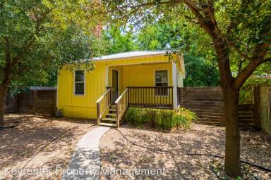 Main picture of 1703 Maple Ave