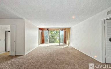 Main picture of 289 S Barrington Ave