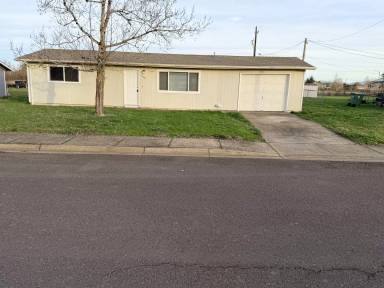 Main picture of 650 N 4th St