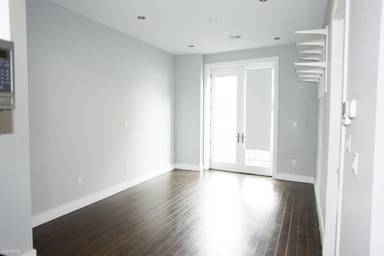 Main picture of 125 Park Ave