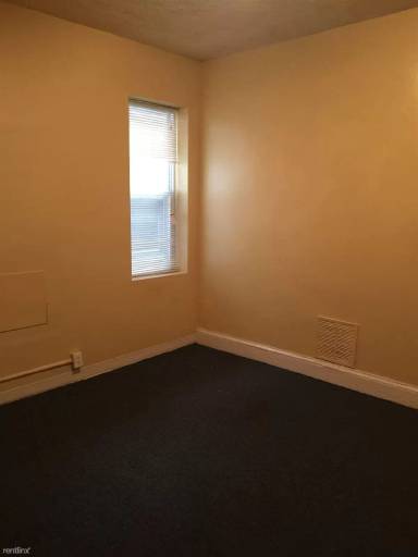 Main picture of 1627 N Milton Ave