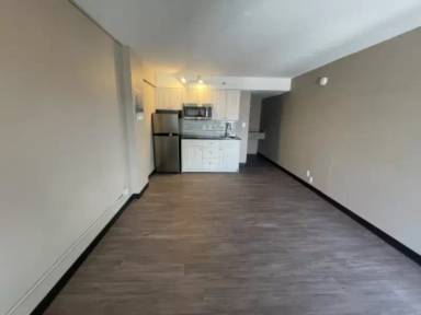Main picture of 140 S Parkside Dr