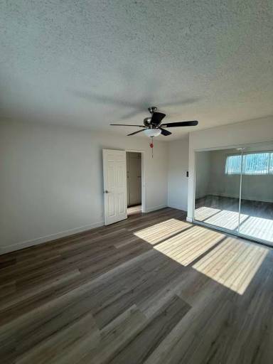 Main picture of 469 W Windsor Rd