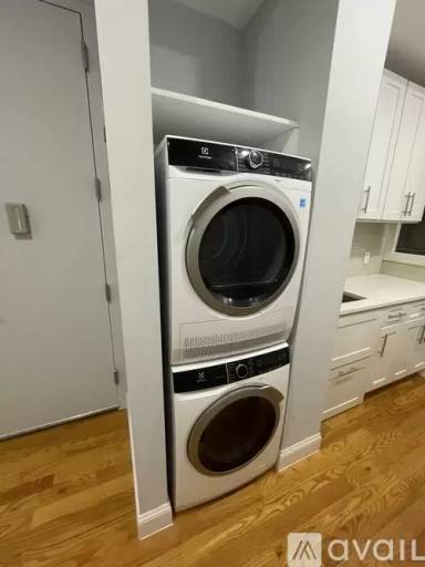 Main picture of 426 E 80th St