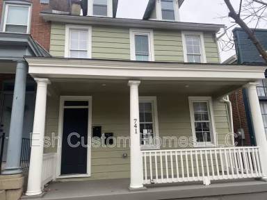 Main picture of 741 Manor St