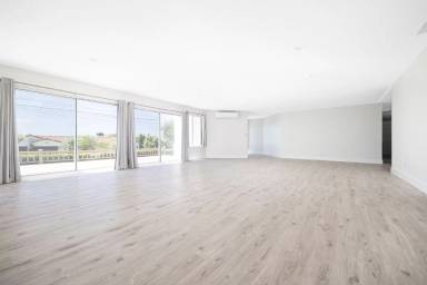 Main picture of 5957 Avenida Chamnez