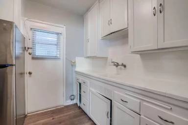Main picture of 80 Bennett Ave