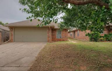 Main picture of 12104 N Dewey Ave