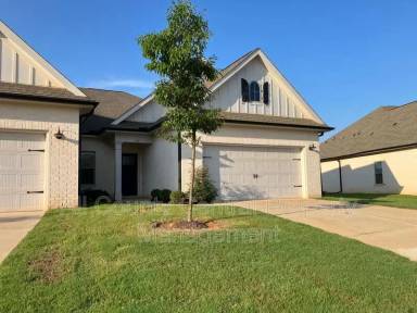 Main picture of 132 Clift Farm Dr