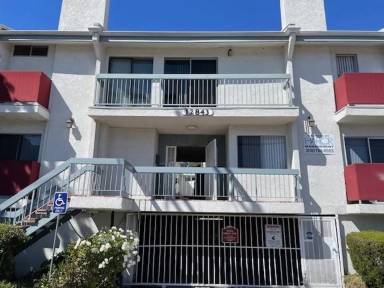 Main picture of 12843 Kling St