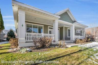 Main picture of 254 W Lady Bank Ln